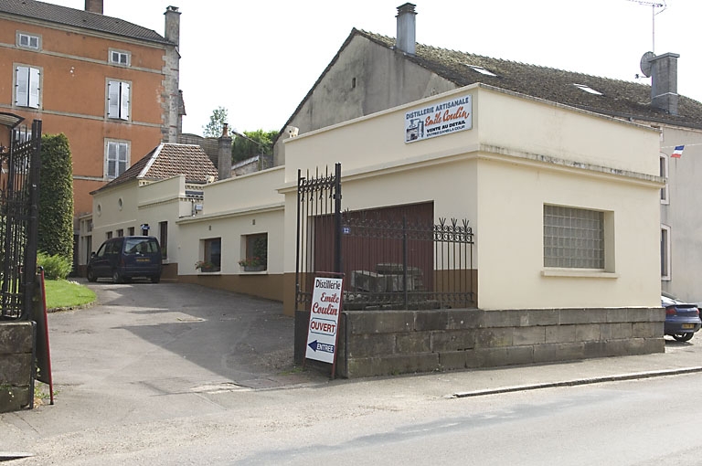 distillerie Hoyon, puis Emile Coulin