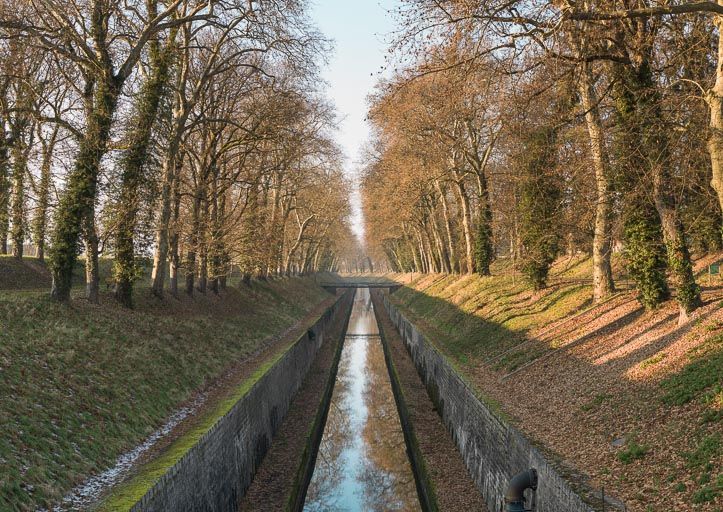partie de voie navigable dite tranchée de Pouilly (canal de Bourgogne)