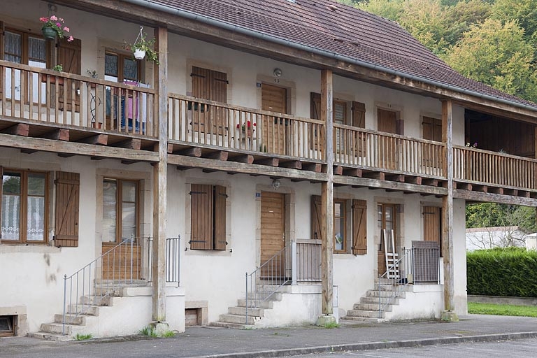 logement d'ouvriers Peugeot de Terre-Blanche, dit caserne la Bastille