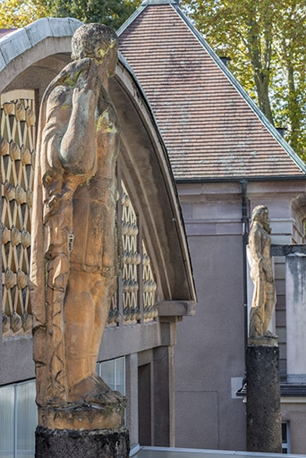 statue (grandeur nature) : Labienus dit aussi le Guerrier romain ou le Centurion romain