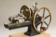machine à usiner par outil de coupe (2e tour dit burin fixe ou tour à creuser)