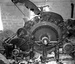 1ère machine à démêler et à épurer mécaniquement (machine à carder dite carde briseuse)