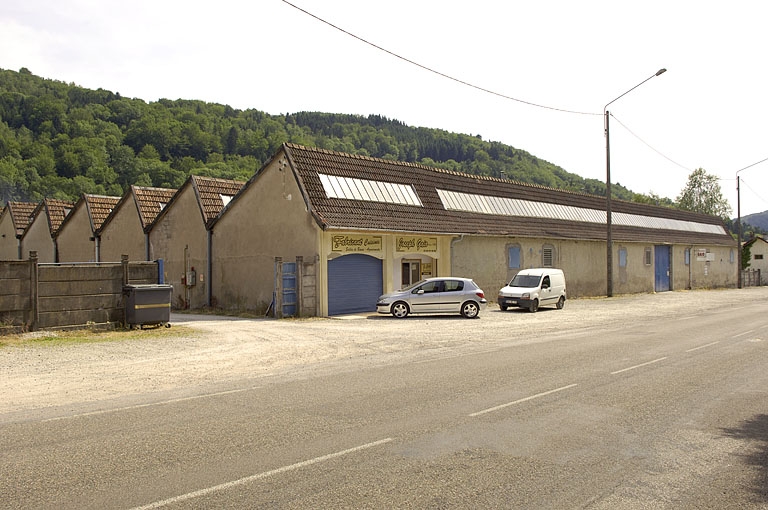 filature et tissage de coton Dorget (usine du Bas), actuellement usine de meubles Gaïo et tréfilerie de la Société Européenne de Construction (SEC)