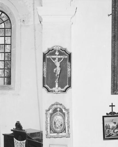 croix : Christ en croix