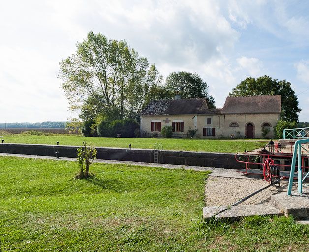 site de l'écluse 104 du versant Yonne, dite de Percey (canal de Bourgogne)
