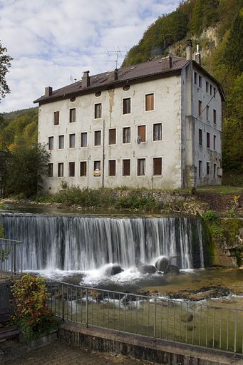 usine d'horlogerie Emmanuel Girod, puis usine de matériel d'équipement industriel Benier-Rollet