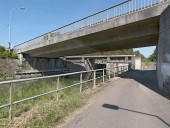 pont routier isolé (canal de Bourgogne)