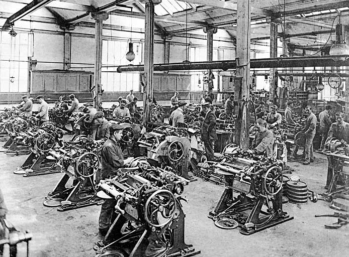 usine de construction mécanique et électrique de la Société alsacienne de Constructions mécaniques (SACM), puis Alsthom, puis Alsthom-Atlantique, puis GEC-Alsthom, actuellement Alstom