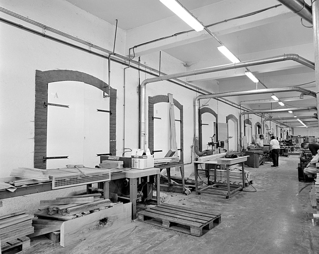tissage de coton Briot et Cie, actuellement Centre d'Aide par le Travail (usine de menuiserie)