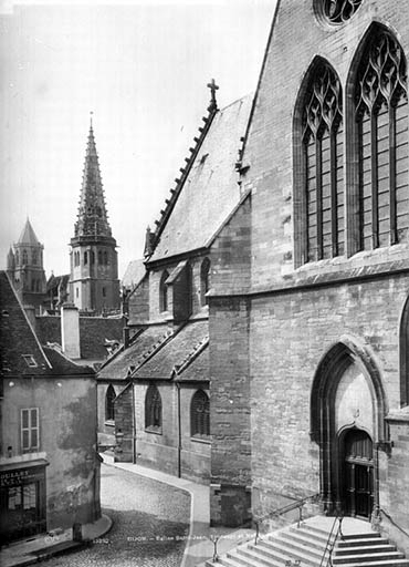 église paroissiale Saint-Jean, actuellement théâtre du Parvis Saint-Jean