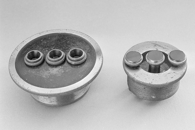 instrument d'observation (boîte d'accessoires avec deux oculaires triples de Gruey)