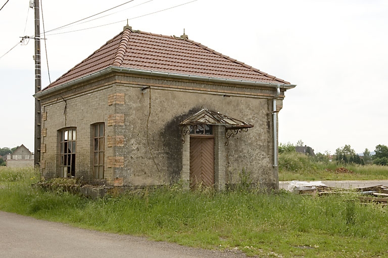 moulin à farine Deharbe, puis moulin à papier Hirsch, puis féculerie Brueder, puis usine de préparation de produits textiles (retorderie) Dorget